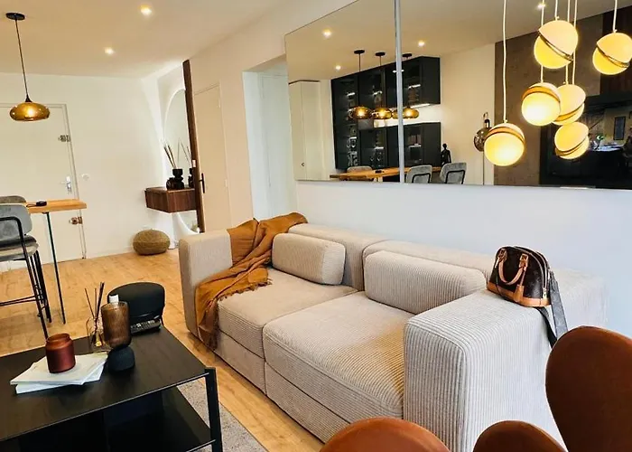 Διαμέρισμα 50m De La Et Toutes Commodites, Plein Centre Et Silencieux