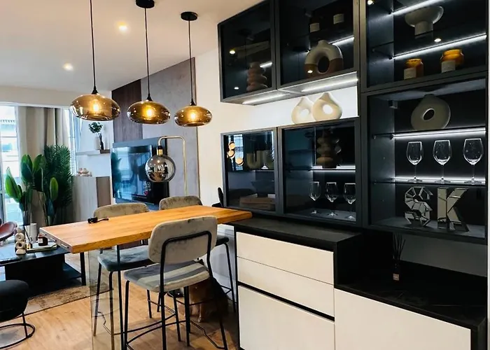 50m De La Et Toutes Commodites, Plein Centre Et Silencieux * Λα Γκραντ-Μοτ